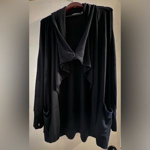 Athleta Womens PRANAYAMA long open soft wrap with magnetic closure - size large